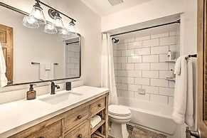 Sunny Alpine Escape w/ Hot Tub + Mountain Vistas!