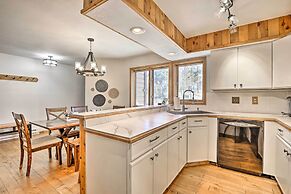Sunny Alpine Escape w/ Hot Tub + Mountain Vistas!