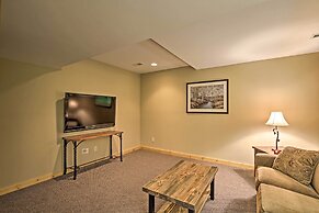 Quiet Cabin w/ Hot Tub ~ 15 Mi to State Parks!