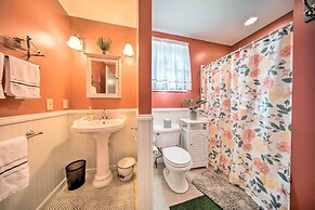 Riverfront Geneva Cottage on Grand River!
