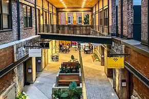 Modern Downtown Birmingham Condo w/ Rooftop Access