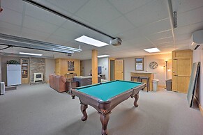 Deck & Mtn Views: Blue Ridge Cabin Near Hiking