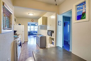 Steps to Beach & Bites: Catalina Island Retreat!