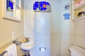 Steps to Beach & Bites: Catalina Island Retreat!