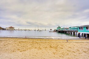 Steps to Beach & Bites: Catalina Island Retreat!