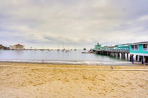 Steps to Beach & Bites: Catalina Island Retreat!