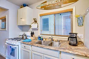 Steps to Beach & Bites: Catalina Island Retreat!