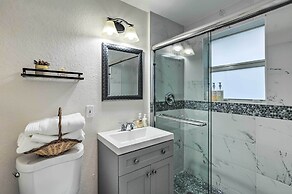 Inviting Apartment < 2 Mi to Riviera Beach!