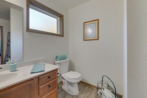 Fisherman's Paradise With Fire Pit & Lake Access!