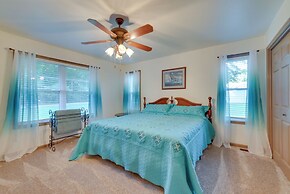 Fisherman's Paradise With Fire Pit & Lake Access!