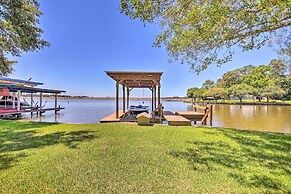 Waterfront Onalaska Retreat w/ Private Dock!