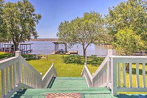 Waterfront Onalaska Retreat w/ Private Dock!