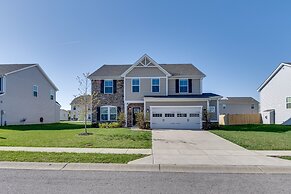 Spacious Home w/ Fireplace - Near Golf!