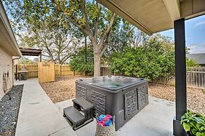 Fredericksburg Home w/ Hot Tub - 1 Mi to Dtwn