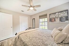 Fredericksburg Home w/ Hot Tub - 1 Mi to Dtwn