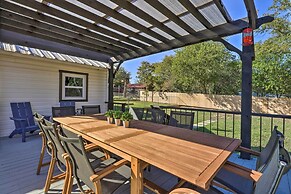 Fredericksburg Getaway w/ Covered Deck & Fire Pit!
