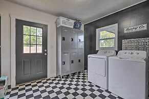 Fredericksburg Getaway w/ Covered Deck & Fire Pit!