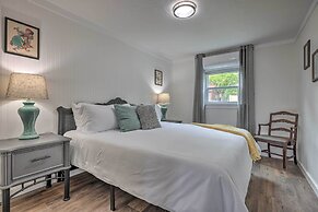 Fredericksburg Getaway w/ Covered Deck & Fire Pit!