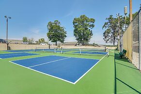 Lil' Slice of Heaven on Hole 11' Branson Condo!