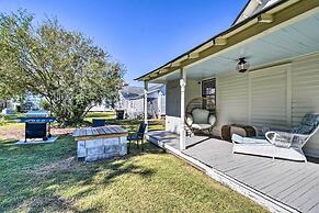 Cozy Currituck Home w/ Fire Pit Near Ferry!