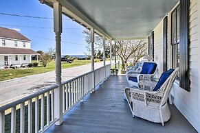 Cozy Currituck Home w/ Fire Pit Near Ferry!