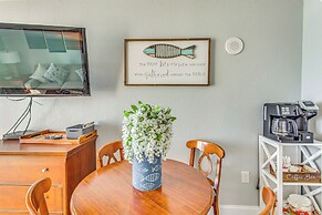 Remodeled Condo w/ Hot Tub in N Myrtle Beach!
