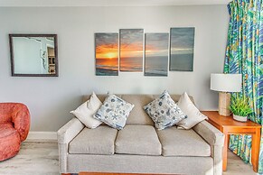 Remodeled Condo w/ Hot Tub in N Myrtle Beach!