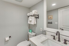 Remodeled Condo w/ Hot Tub in N Myrtle Beach!