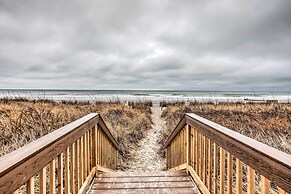 Remodeled Condo w/ Hot Tub in N Myrtle Beach!