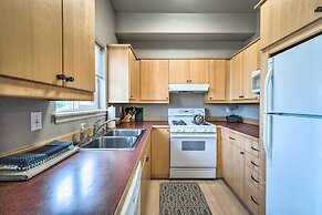 Apartment w/ Patio & Grill Access ~ 1/2 Mi to Bay!