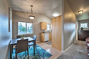 Apartment w/ Patio & Grill Access ~ 1/2 Mi to Bay!