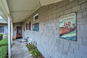 Apartment w/ Patio & Grill Access ~ 1/2 Mi to Bay!