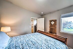 Apartment w/ Patio & Grill Access ~ 1/2 Mi to Bay!