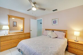 Coastal Retreat w/ Grill: 4 Mi to Dtwn Cape Coral!