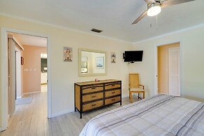 Coastal Retreat w/ Grill: 4 Mi to Dtwn Cape Coral!