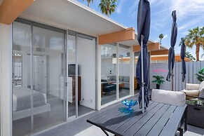 Modern Bungalow in Historic Ocotillo Lodge!