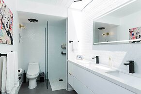 Modern Bungalow in Historic Ocotillo Lodge!