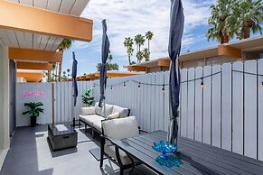 Modern Bungalow in Historic Ocotillo Lodge!