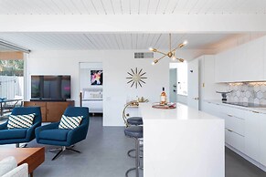 Modern Bungalow in Historic Ocotillo Lodge!