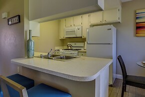 2 Mi to Coachella & Stagecoach: Condo w/ Pool