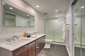 Chic Palm Springs Gem w/ Patio + Pool Access!