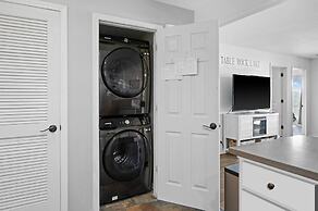 Lakefront w/ Pool Access! Near Silver Dollar City