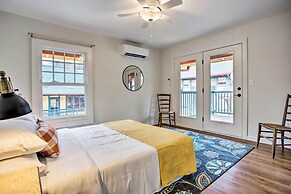 Walk to Main Street Eats: Remodeled Saluda Apt