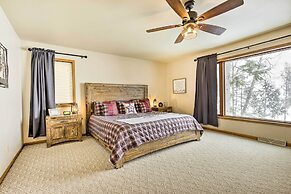 Fishing Haven: Family Home on Indian Lake