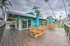 Everglades Getaway w/ Deck & Water Views!