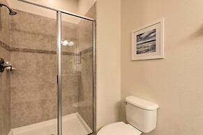 Poolside Oasis in Paradise Palms: 6 Mi to Disney!