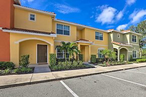 Poolside Oasis in Paradise Palms: 6 Mi to Disney!