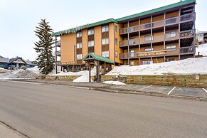 Crested Butte Vacation Rental: Walk to Ski Slopes!