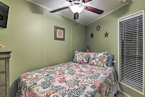 Corpus Christi Condo w/ Community Amenities!