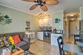 Corpus Christi Condo w/ Community Amenities!